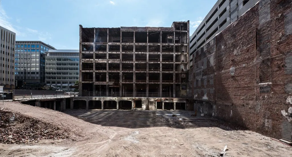 The fire-damaged Younkers building (Wilkins Building) before redevelopment, Des Moines