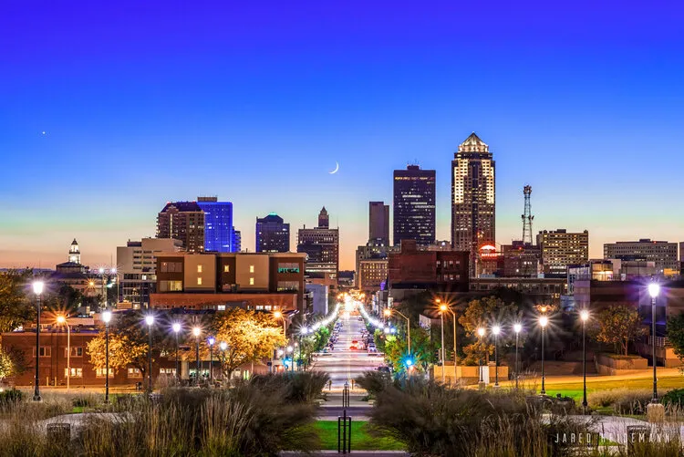 Des Moines skyline at blue hour