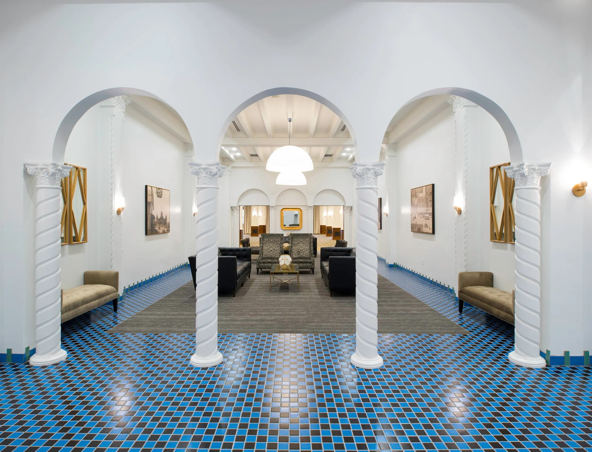 Des Moines Tea Room colonnade after restoration